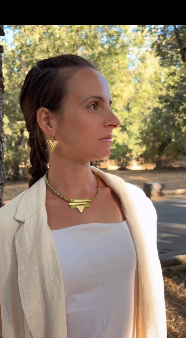 Conjunto Asimétrica verde-oro - Imagen 6