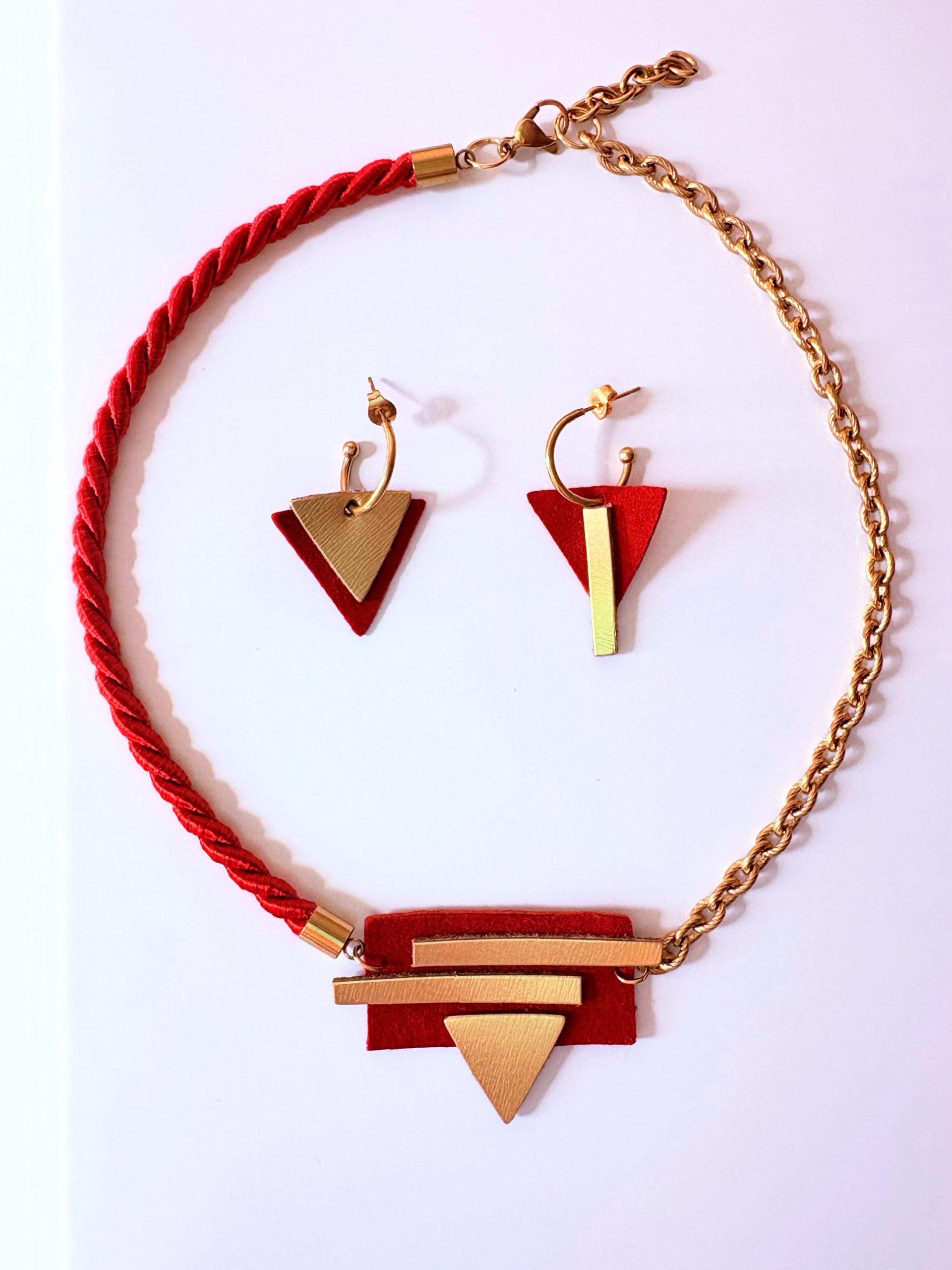 Conjunto Asimétrica rojo y oro
