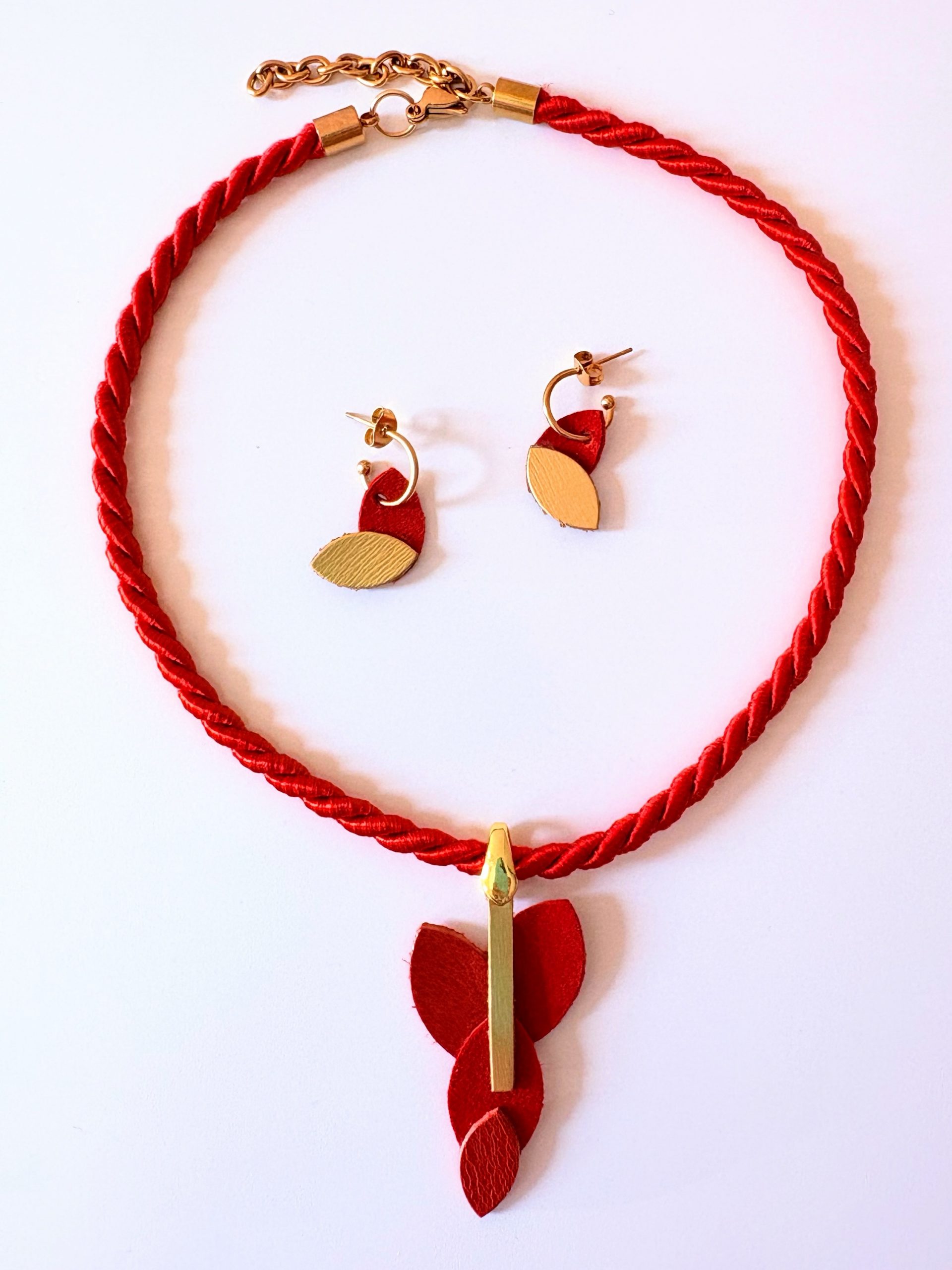 Conjunto Asimétrica Rojo carmín