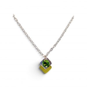 Collar de piel + Swarovski + plata en esmeralda